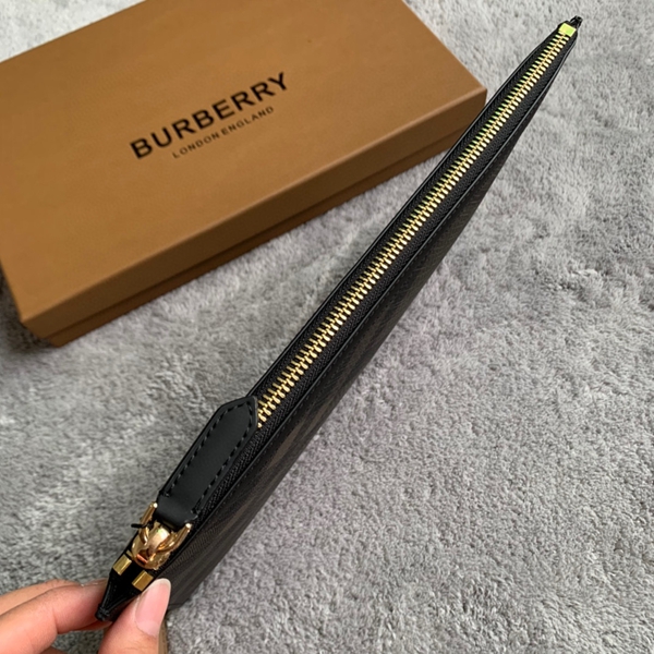 バーバリー財布細部ディテール